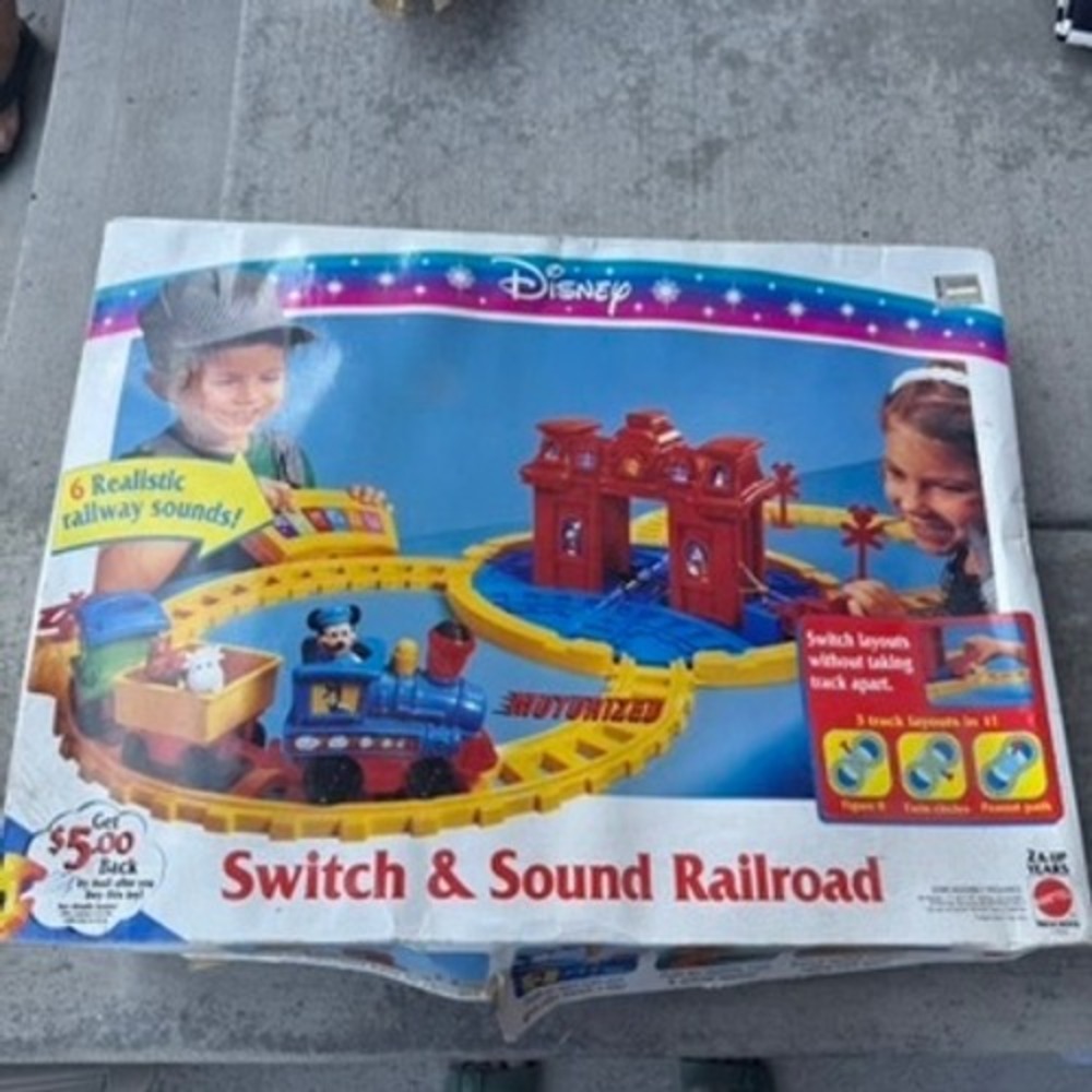 Disney Mickey Mouse Switch & Sound‎ Railroad Train Set Motorized UNTESTED